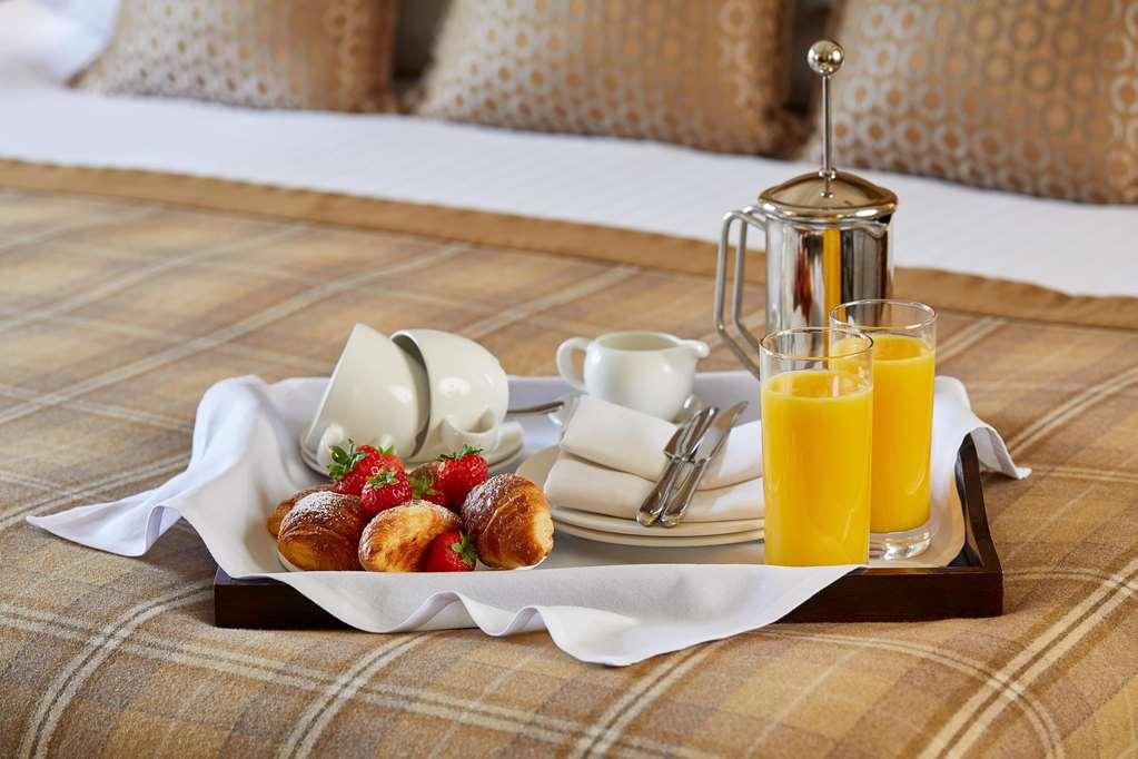 Macdonald Portal Hotel, & Golf Hotel